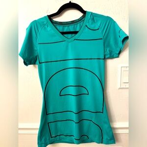 EUC NIKE PRO ATHLETIC TOP Size M
Please see all pictures
Worn 1 X
